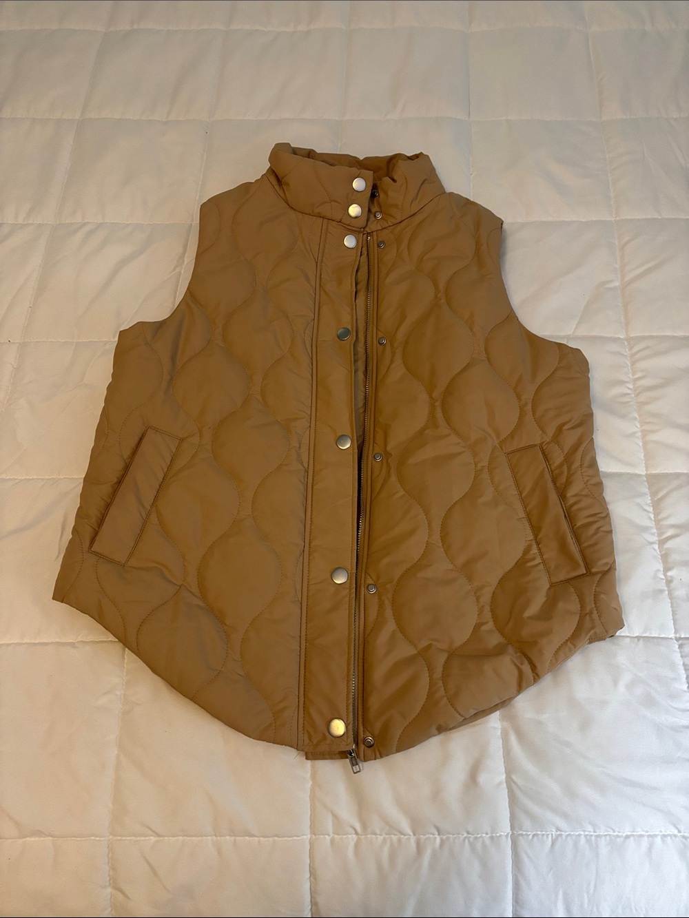 Amazon Essentials Quilted Sleeveless Puffer Vest in Camel Brown